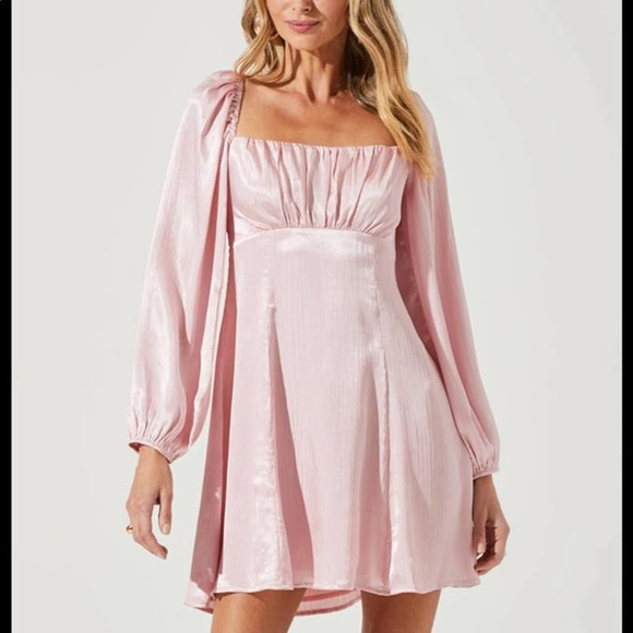 ASTR the Label Long Sleeve Empire Waist Mini Dress size large - Picture 1 of 6